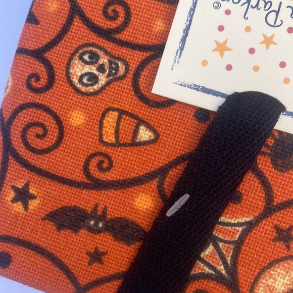 Johanna Parker | Halloween Placemat & Napkin Bundle 8 piece place setting - Picture 7 of 9